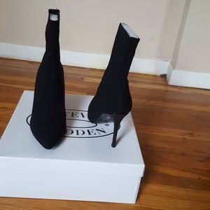 Steve Madden Claire Bootie Women 7.5M